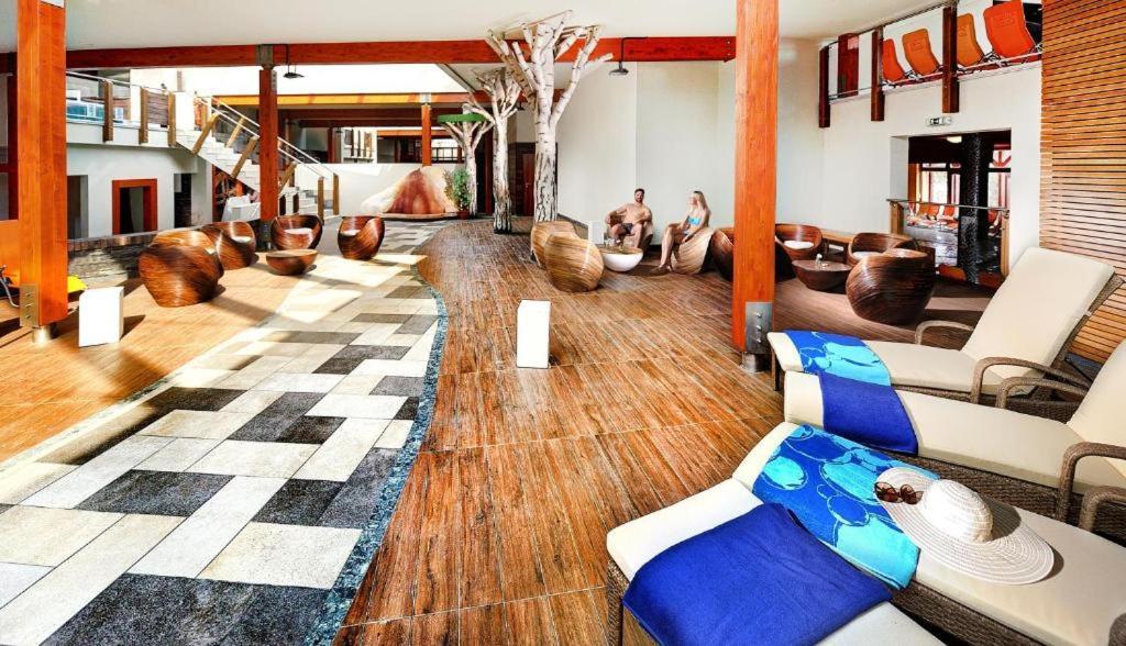 Apartman Liptov - Hotel Besenova Bagian luar foto