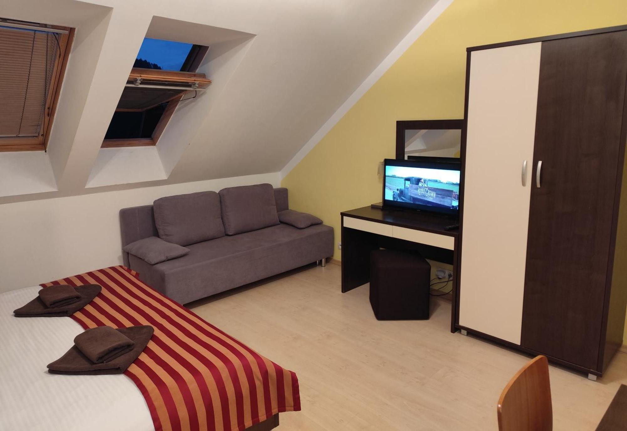 Apartman Liptov - Hotel Besenova Bagian luar foto