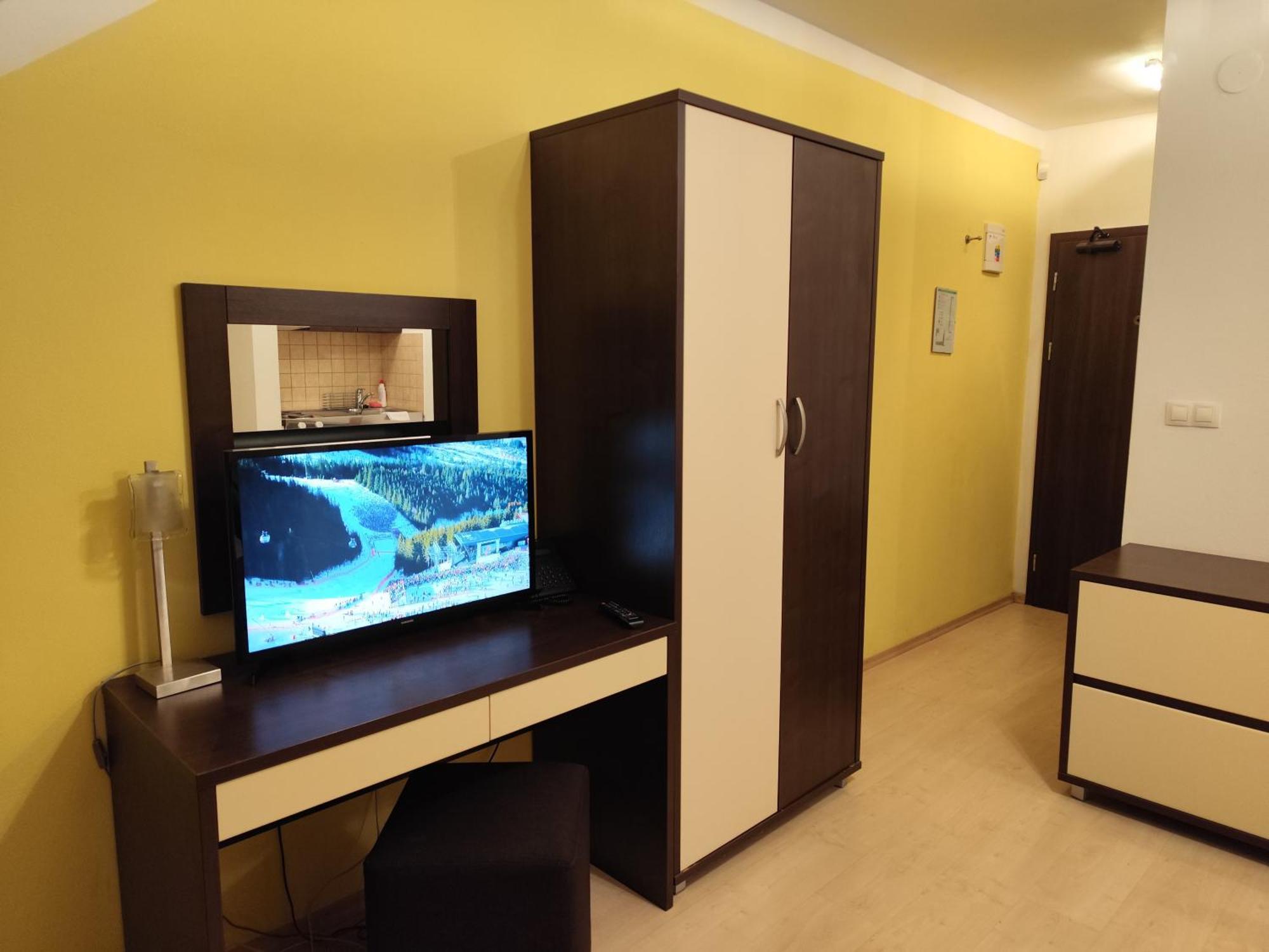 Apartman Liptov - Hotel Besenova Bagian luar foto