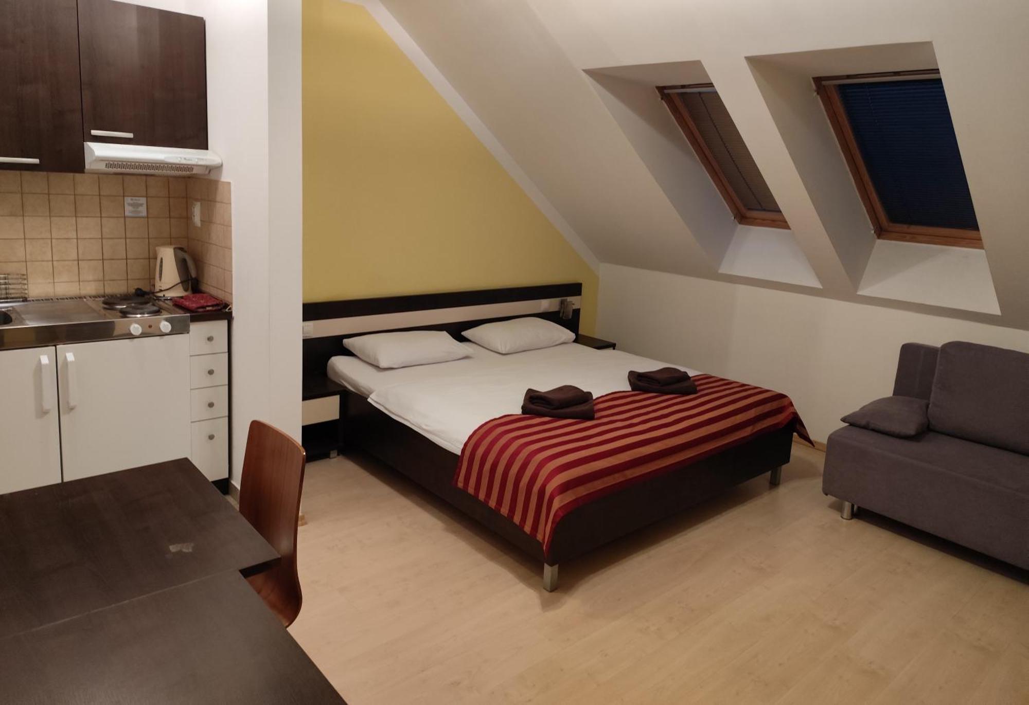 Apartman Liptov - Hotel Besenova Bagian luar foto