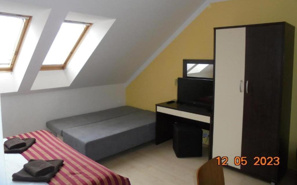 Apartman Liptov - Hotel Besenova Bagian luar foto
